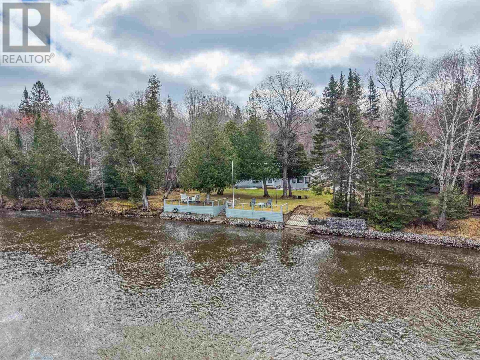 98 Whispering Pines RD - 5