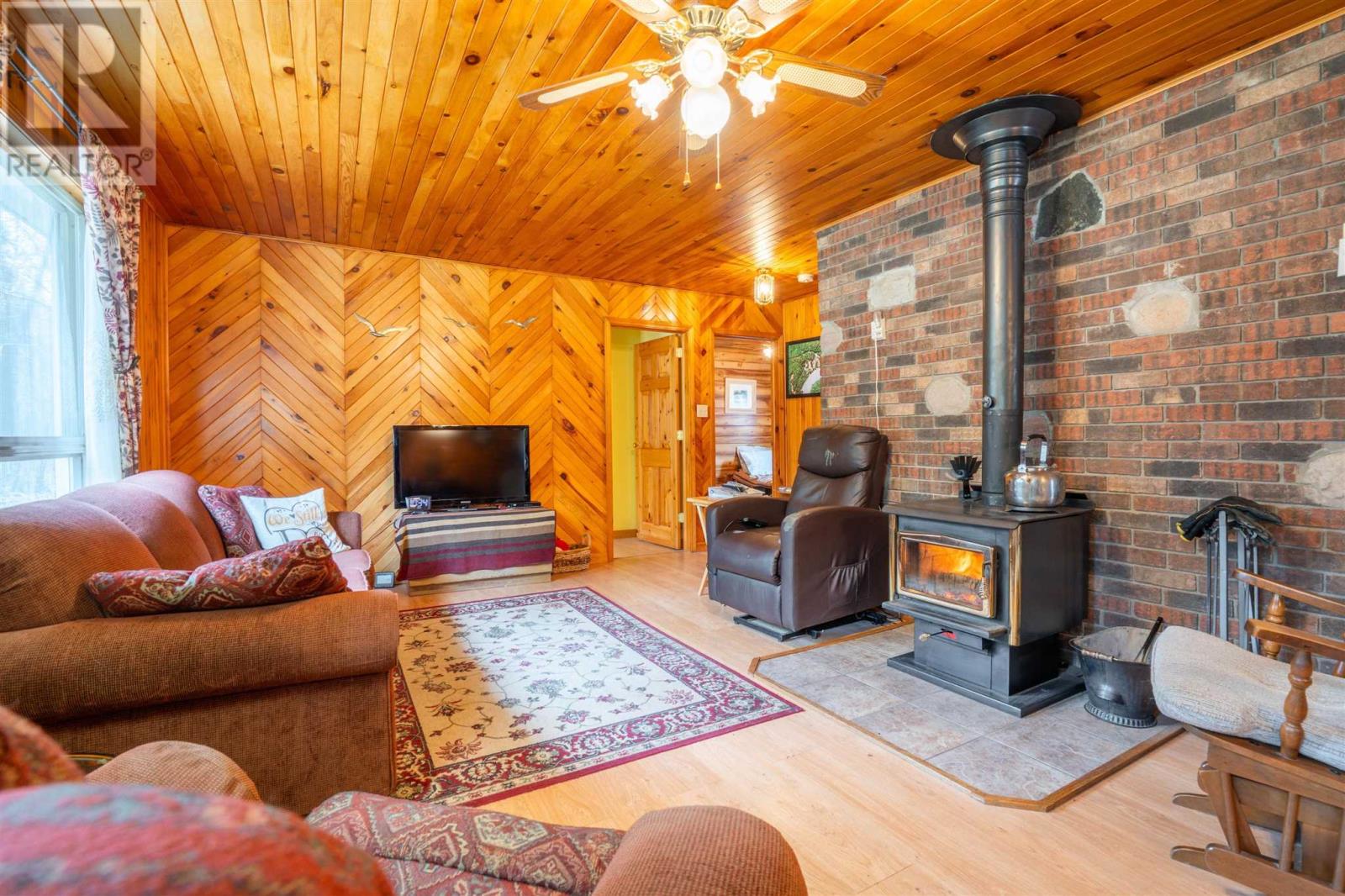 98 Whispering Pines RD - 7