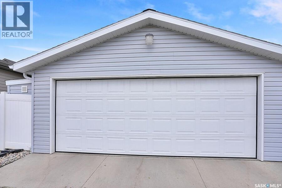 8705 Hincks LANE — photo 50
