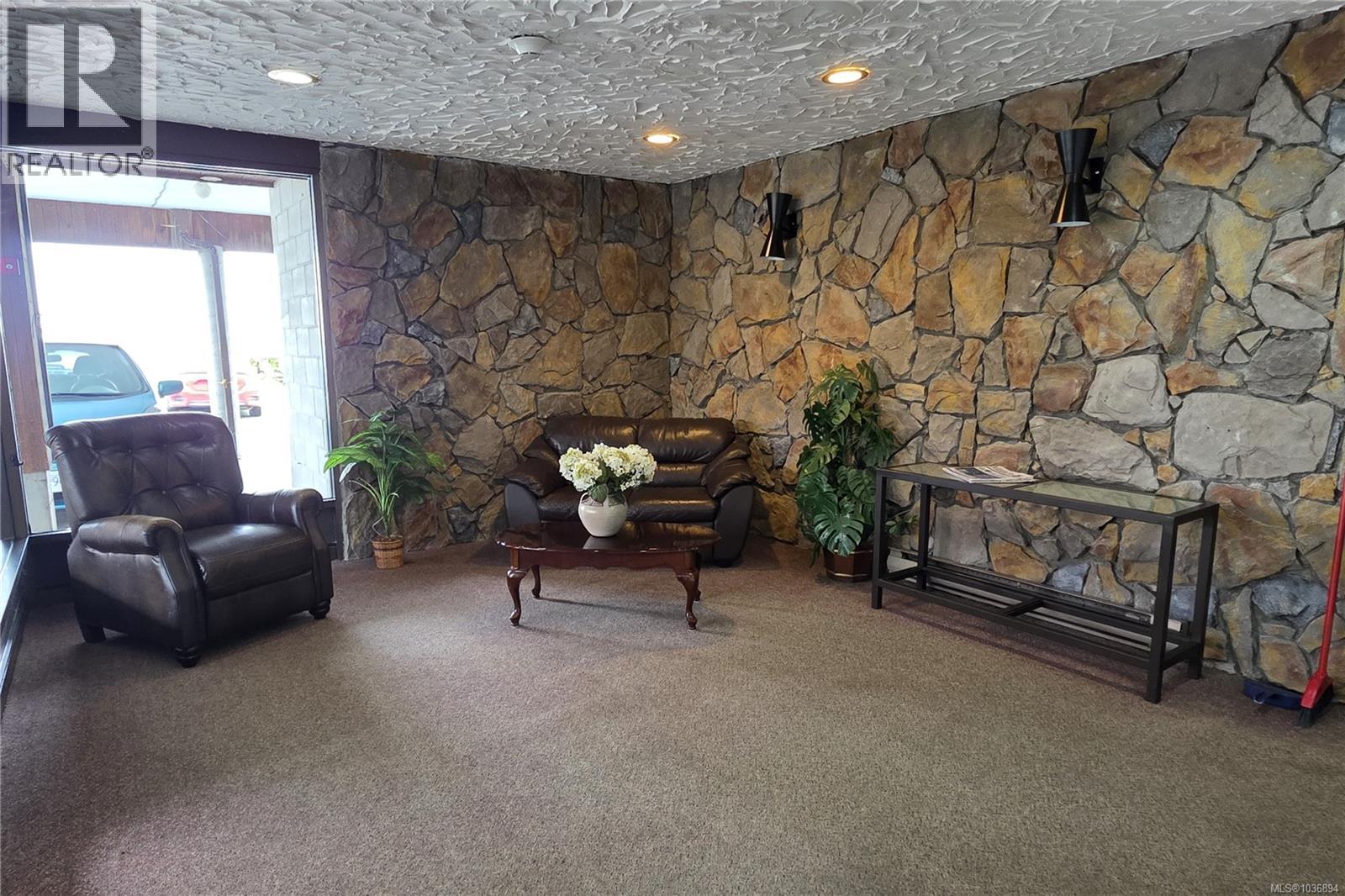 #305 907 Cedar St - 17