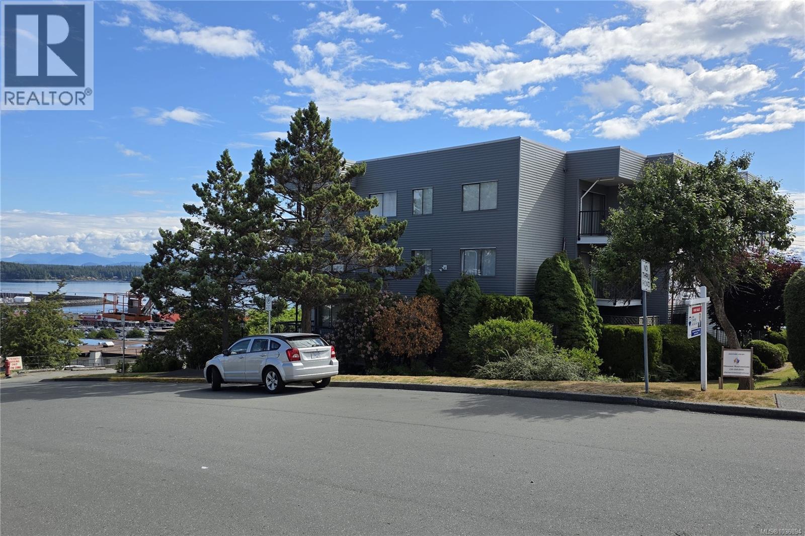#305 907 Cedar St - 1