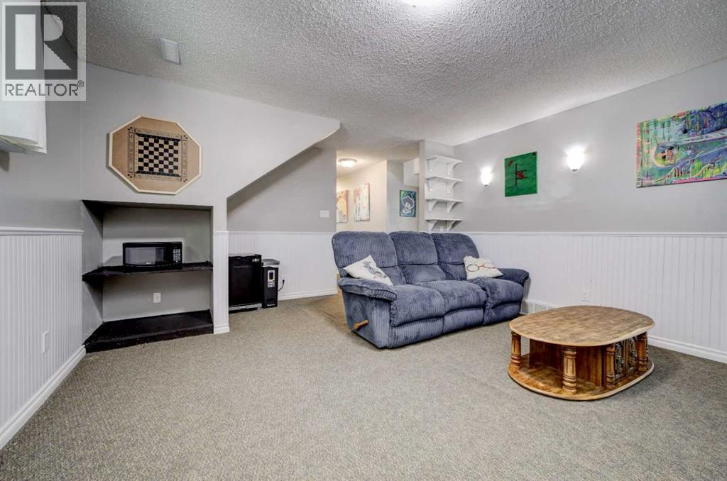 110 Temple Boulevard W — photo 25