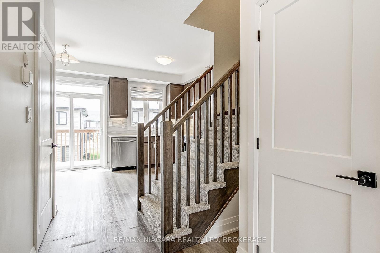 #58 461 BLACKBURN DRIVE - 15