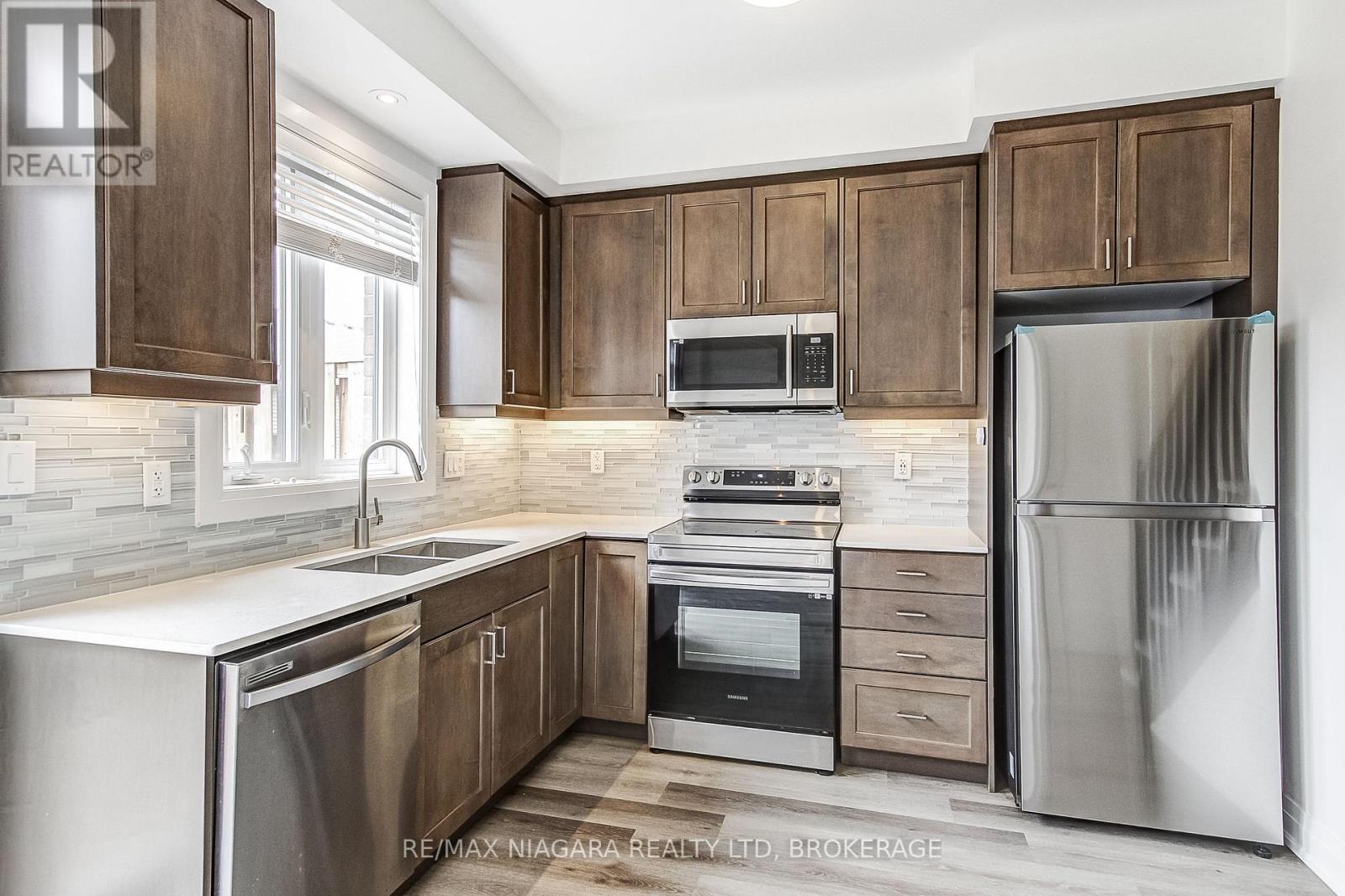#58 461 BLACKBURN DRIVE - 19
