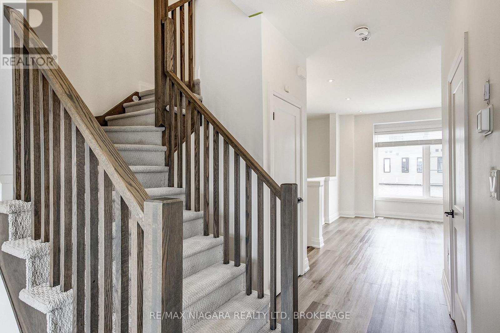 #58 461 BLACKBURN DRIVE - 25