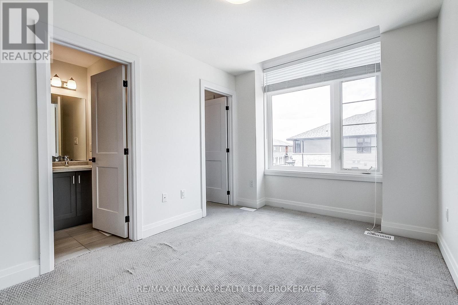#58 461 BLACKBURN DRIVE - 34