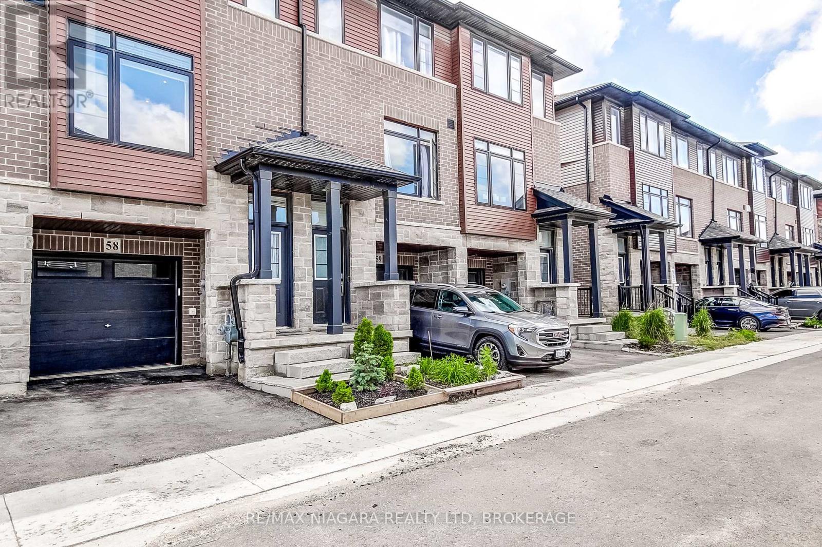 #58 461 BLACKBURN DRIVE - 4