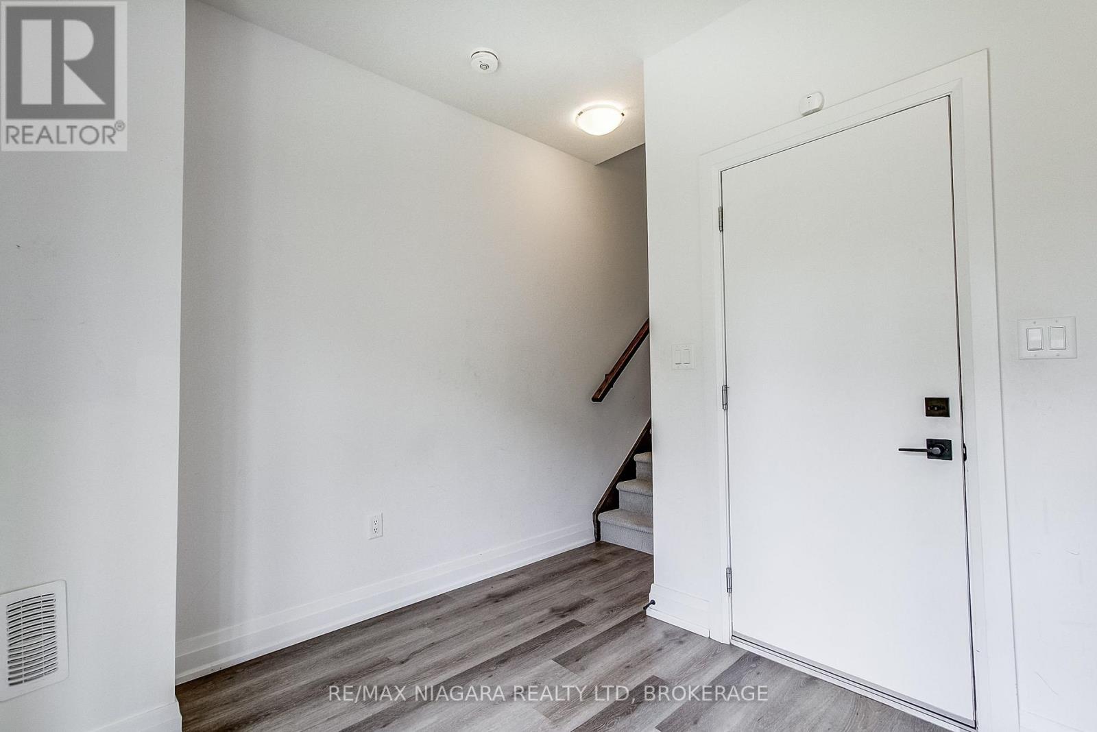 #58 461 BLACKBURN DRIVE - 43