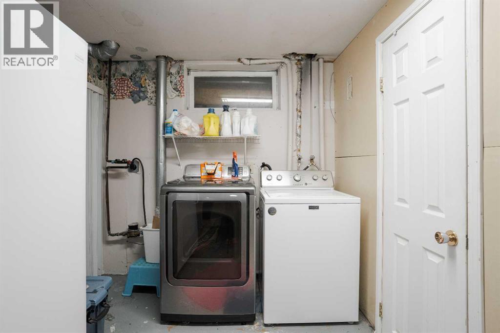 laundry room/utility room