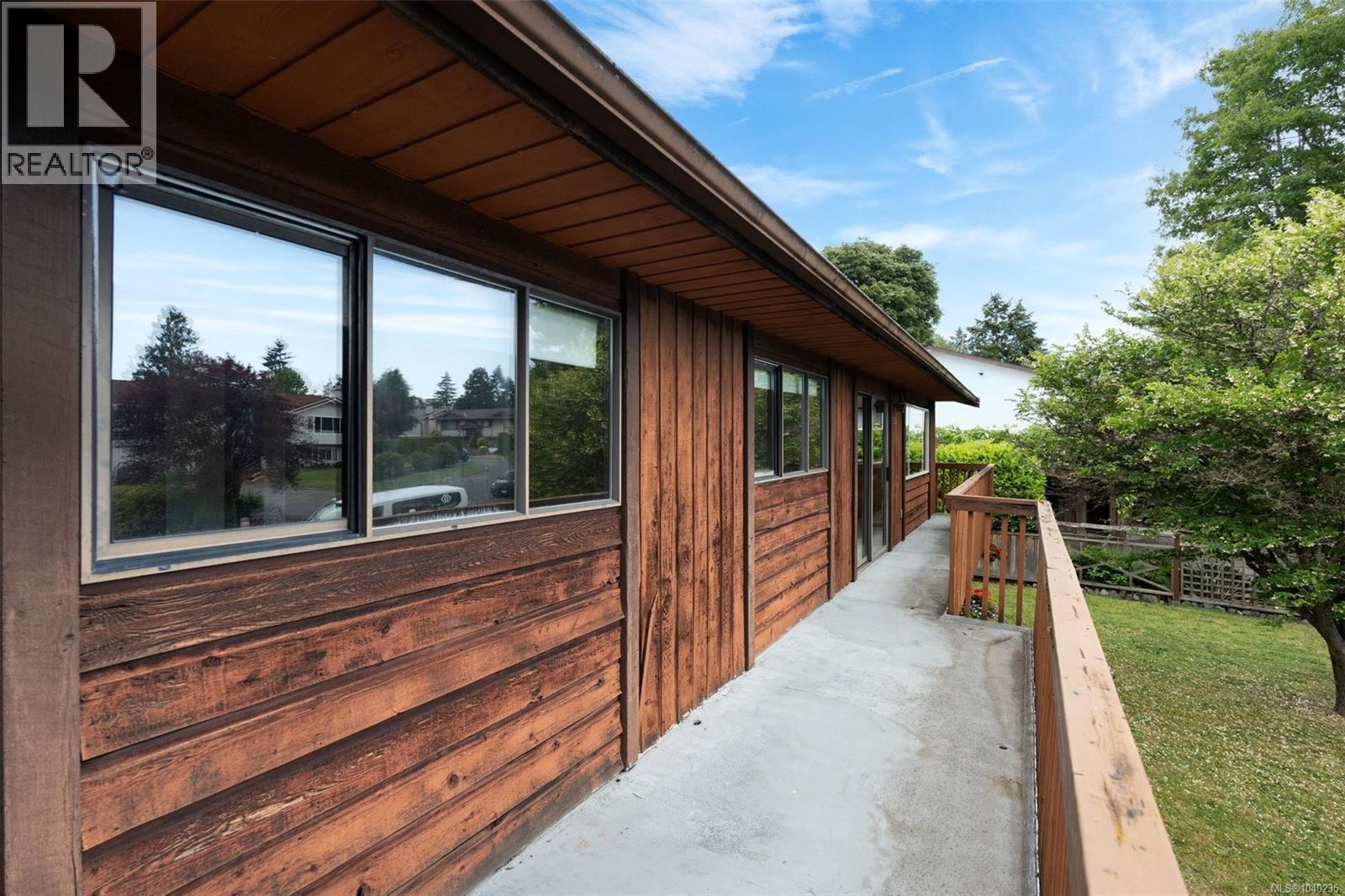  1655 Hybury Place, Saanich