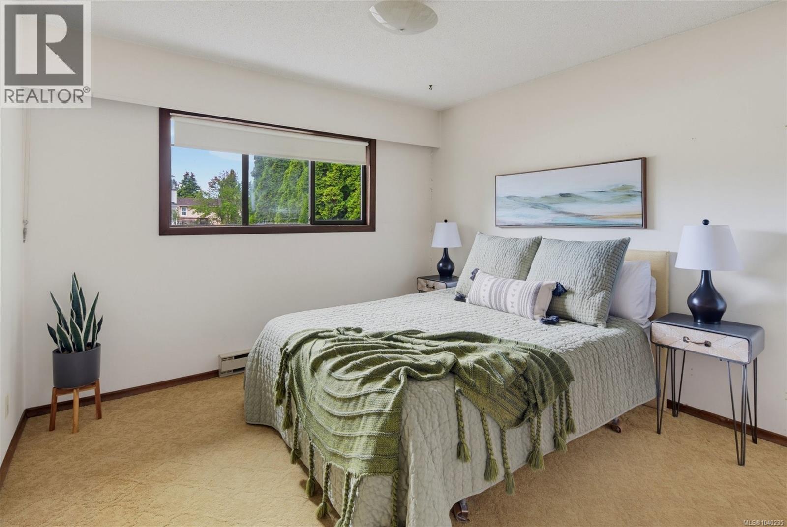  1655 Hybury Place, Saanich