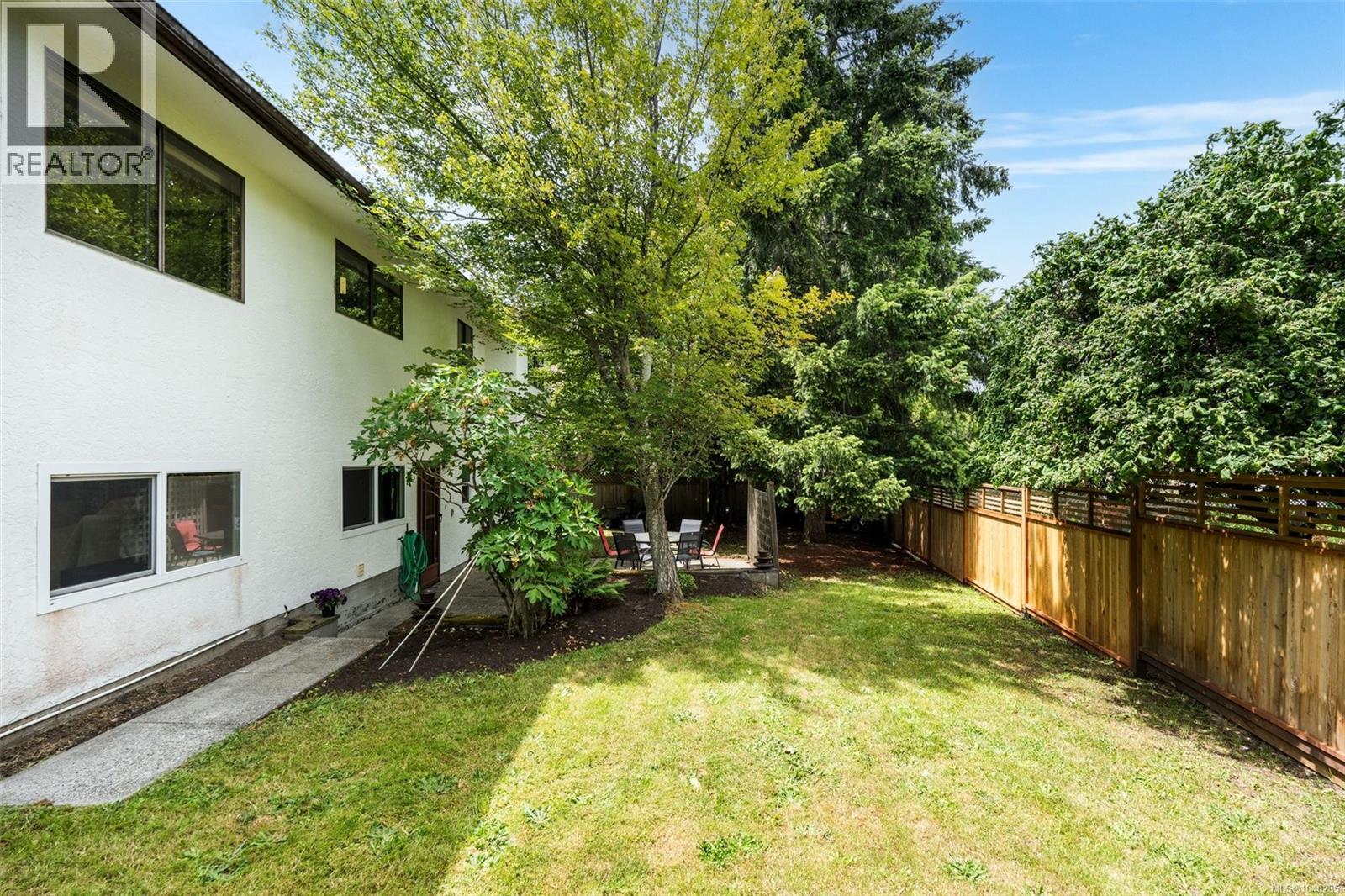  1655 Hybury Place, Saanich