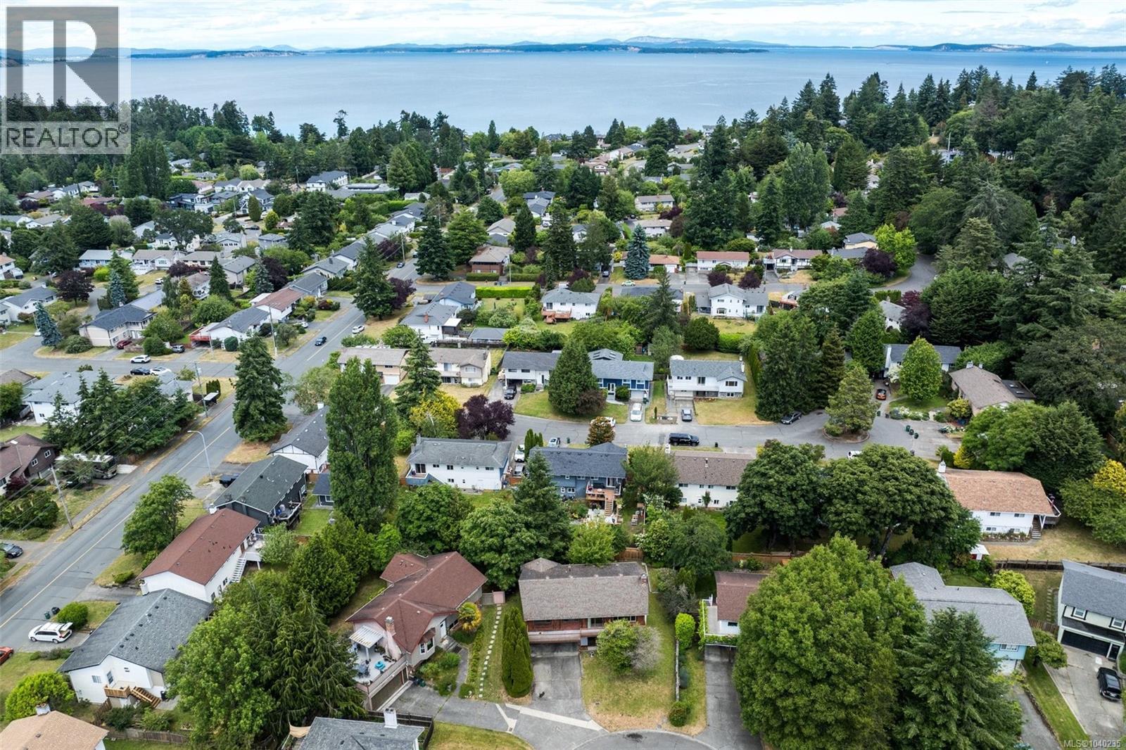  1655 Hybury Place, Saanich