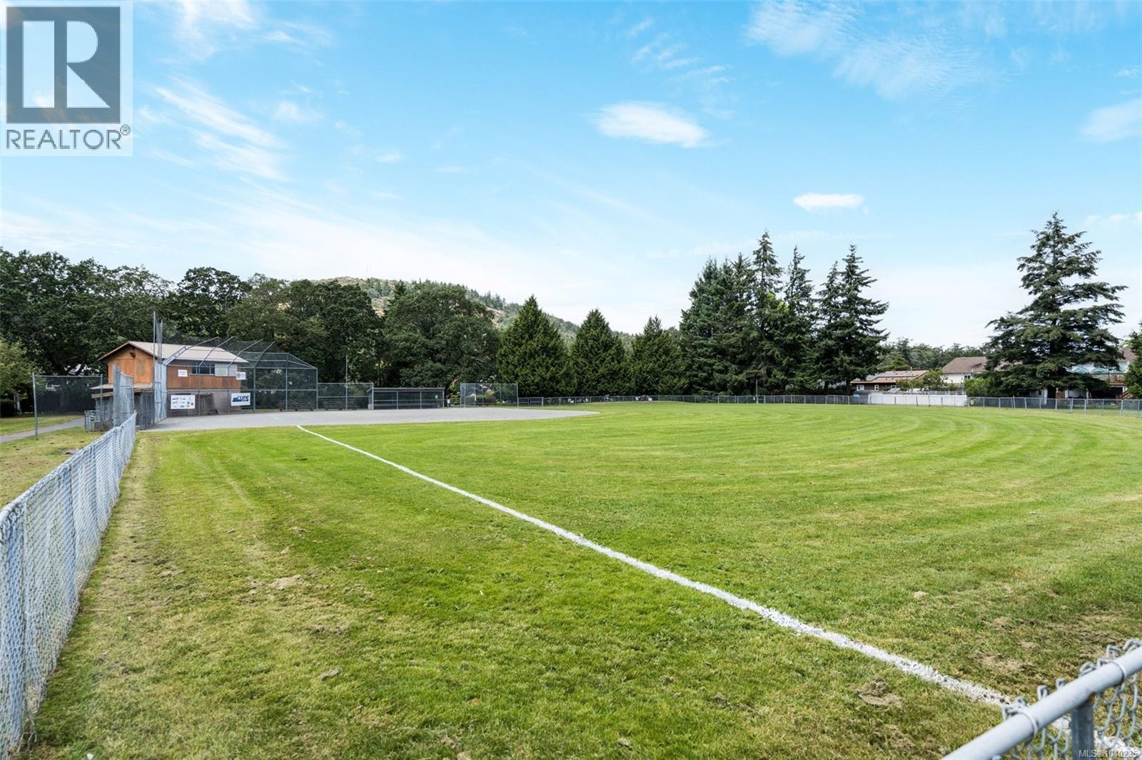  1655 Hybury Place, Saanich