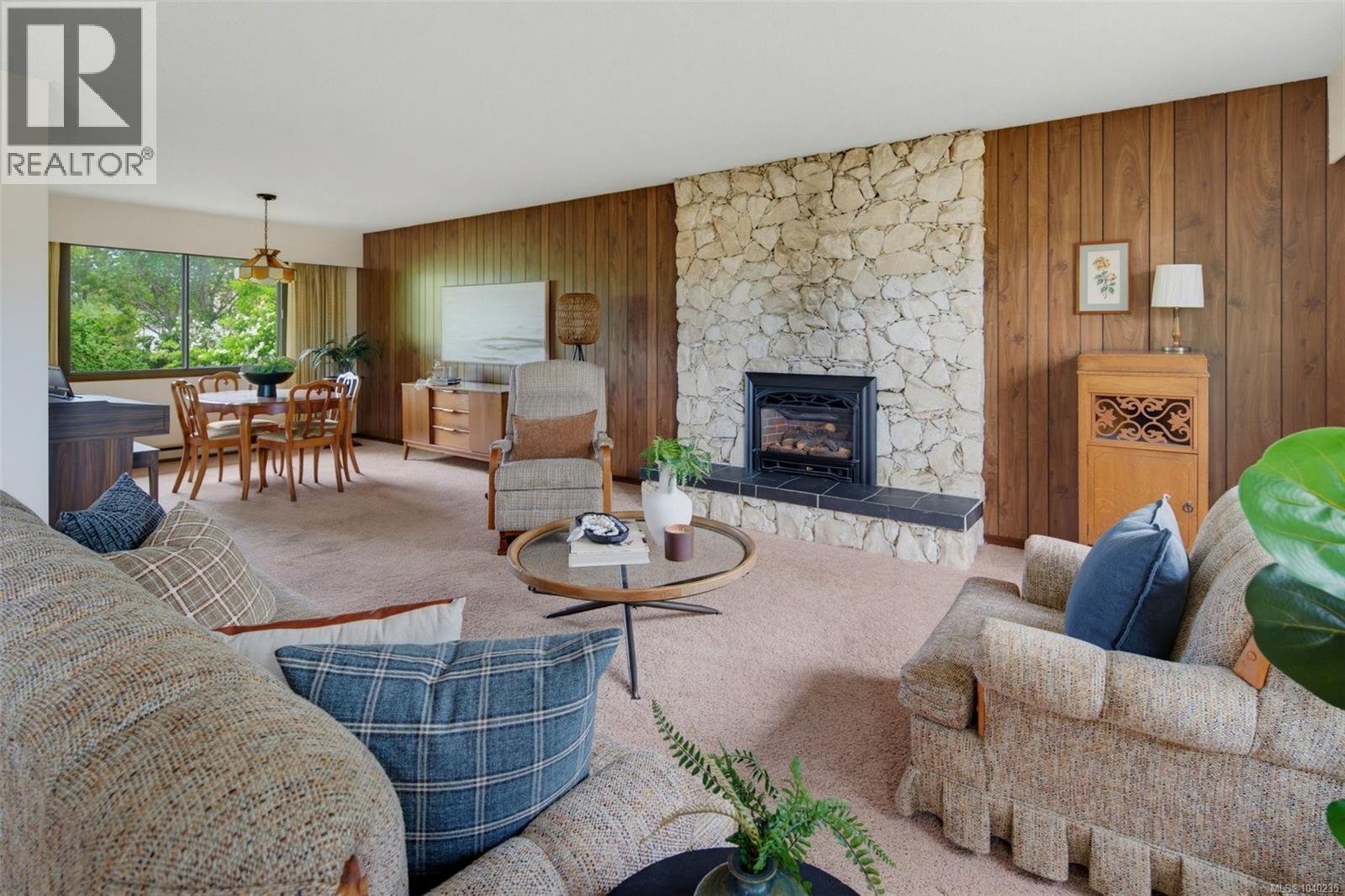  1655 Hybury Place, Saanich