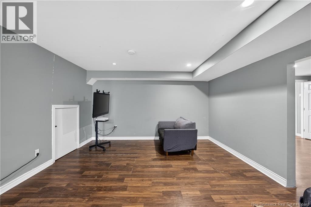 91 Maclean Court - 36