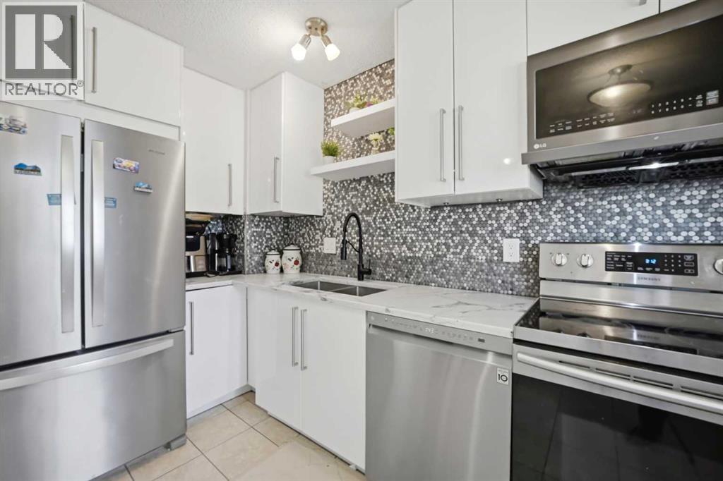 409 Georgian Villas NE — photo 9