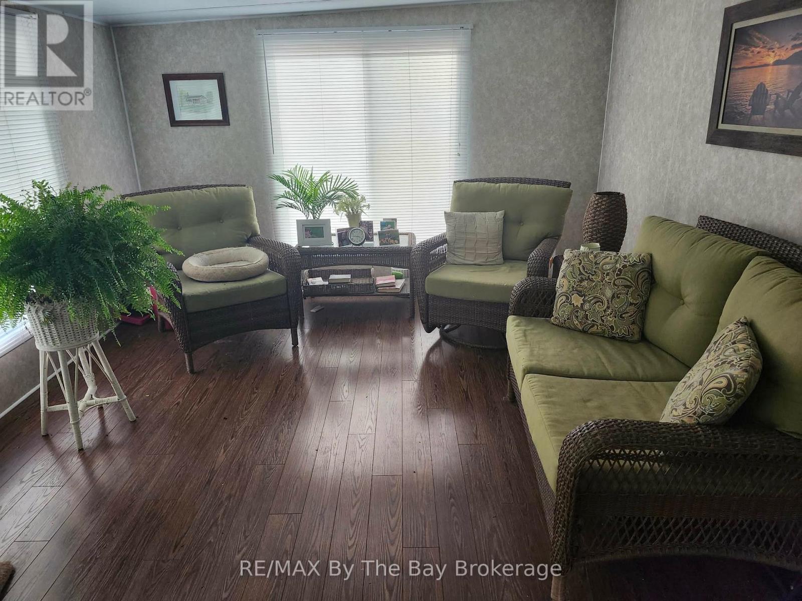 1 WHITE PINES TRAIL - 15