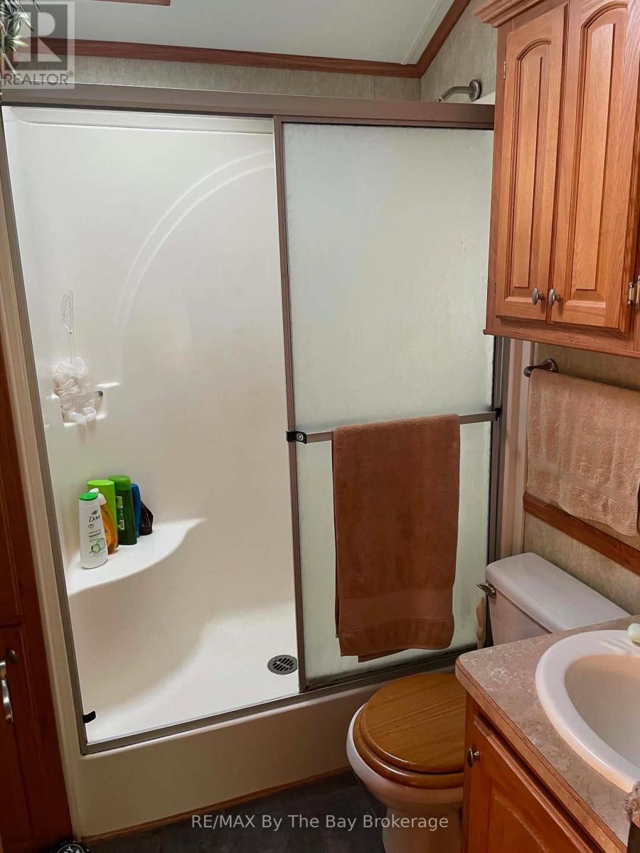 1 WHITE PINES TRAIL - 19
