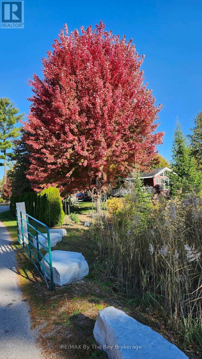 1 WHITE PINES TRAIL - 23