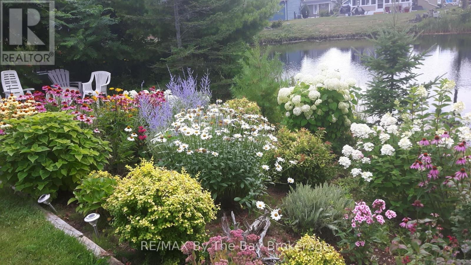 1 WHITE PINES TRAIL - 32