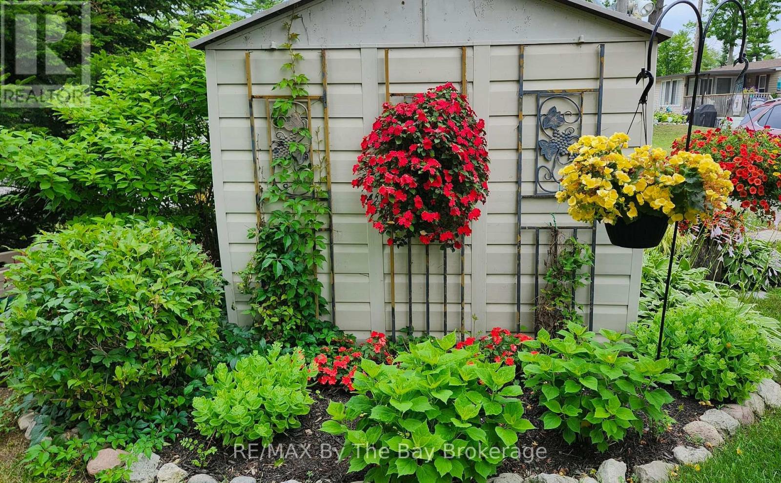 1 WHITE PINES TRAIL - 33