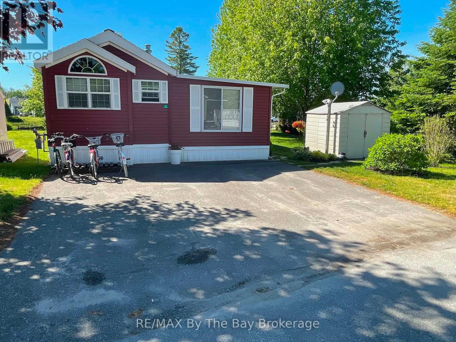 1 WHITE PINES TRAIL - 37