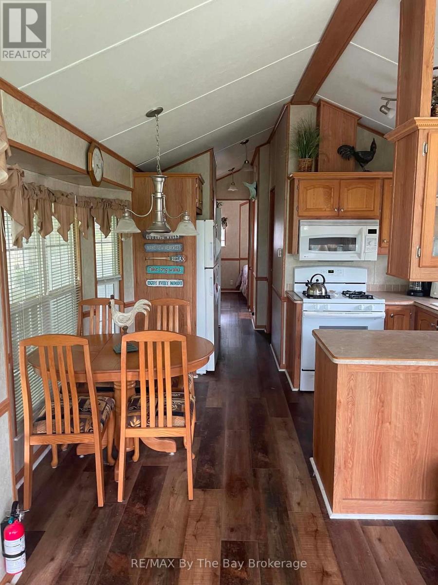 1 WHITE PINES TRAIL - 8