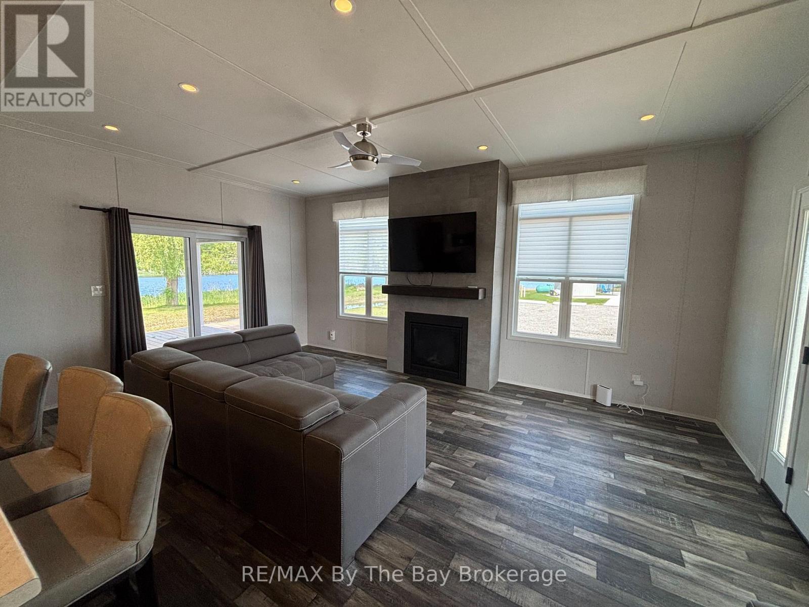 #38 3282 OGDEN'S BEACH ROAD - 17