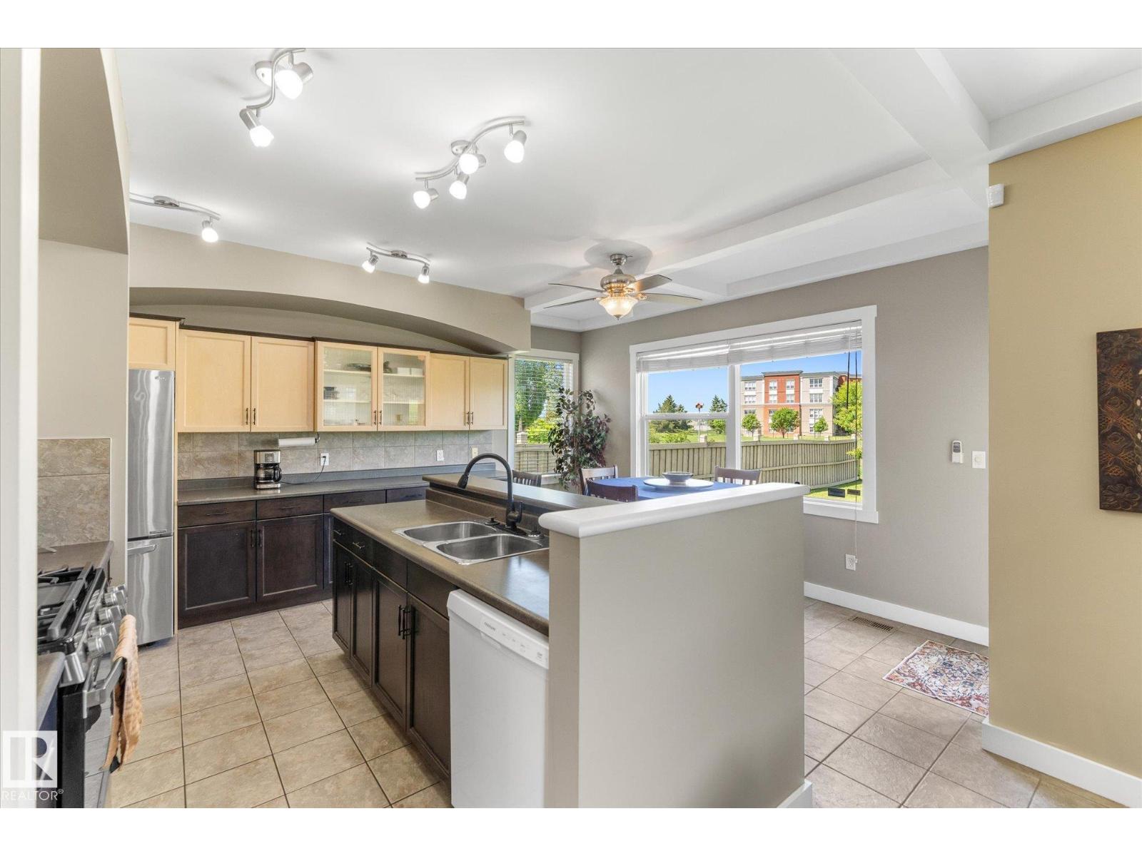 488 MACEWAN RD SW — photo 16