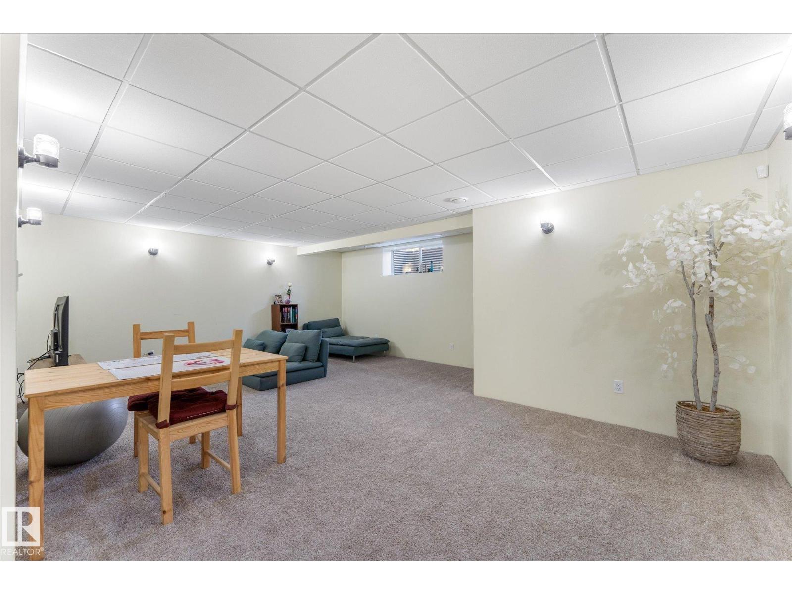 488 MACEWAN RD SW — photo 37