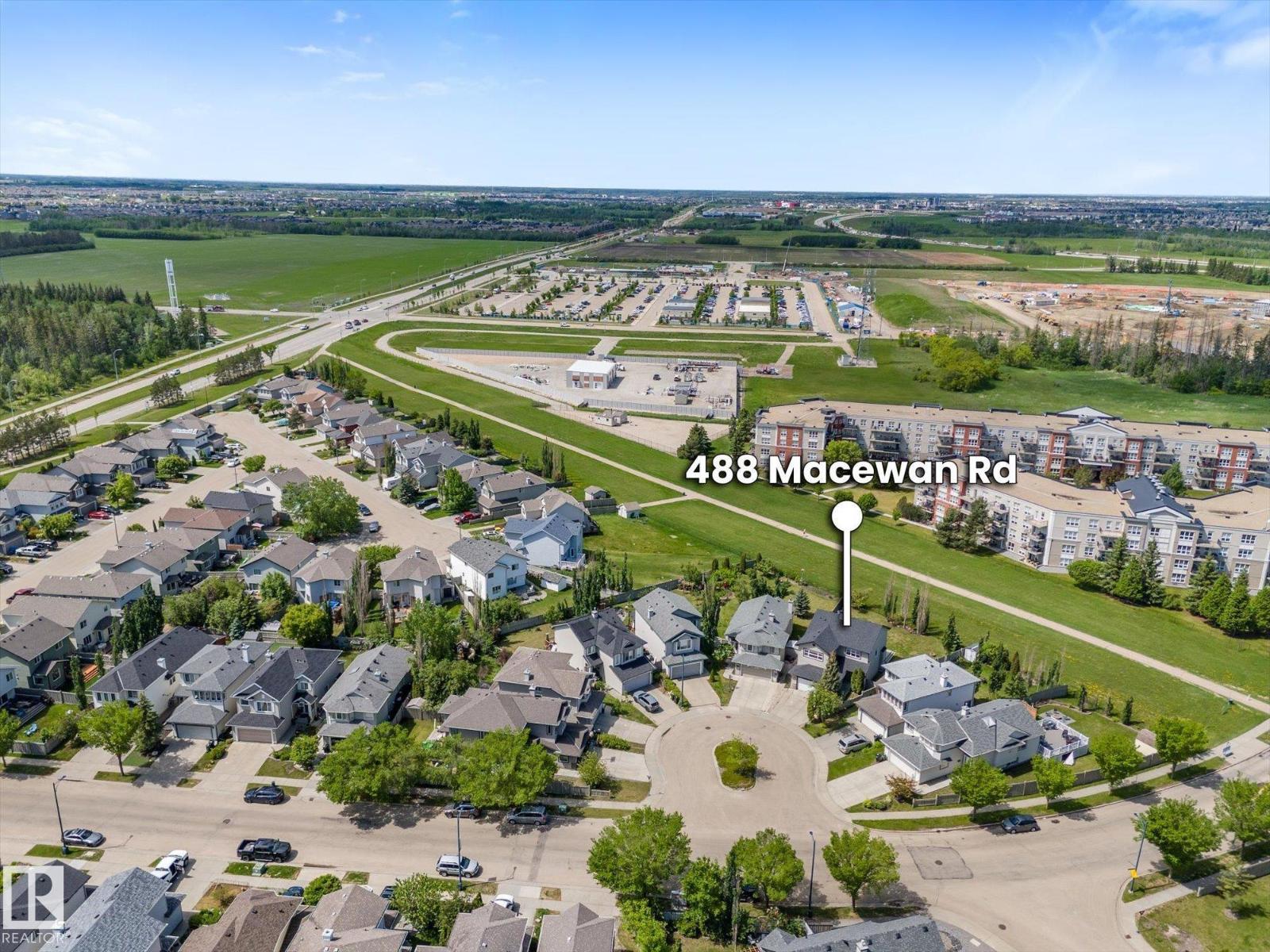 488 MACEWAN RD SW — photo 52