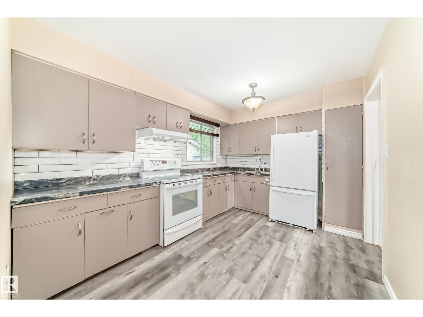 13215 132 AV NW - 11