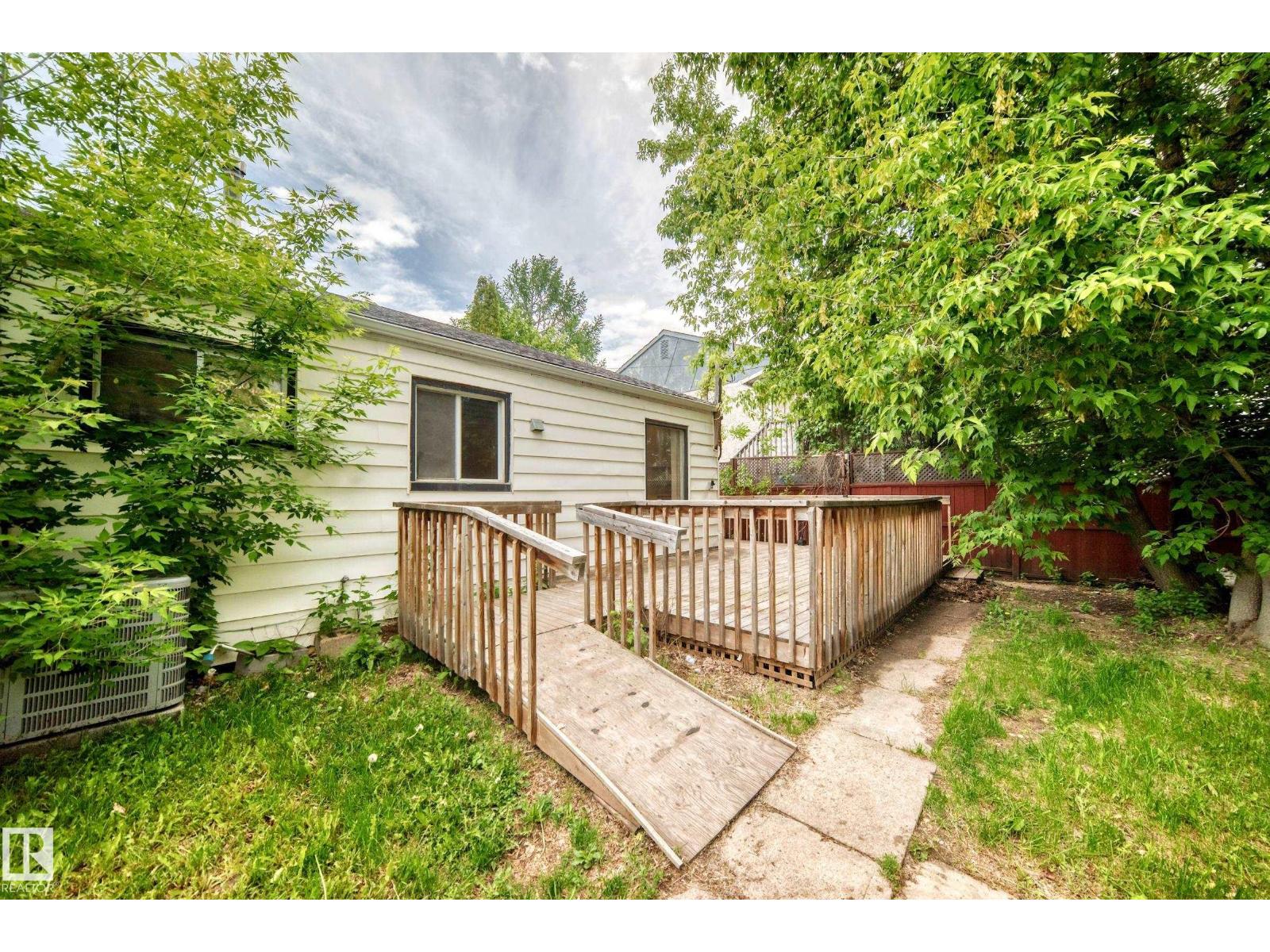13215 132 AV NW - 27