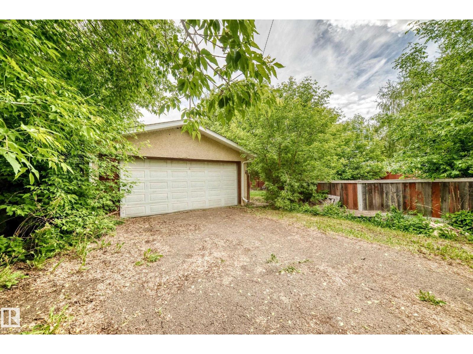 13215 132 AV NW - 36