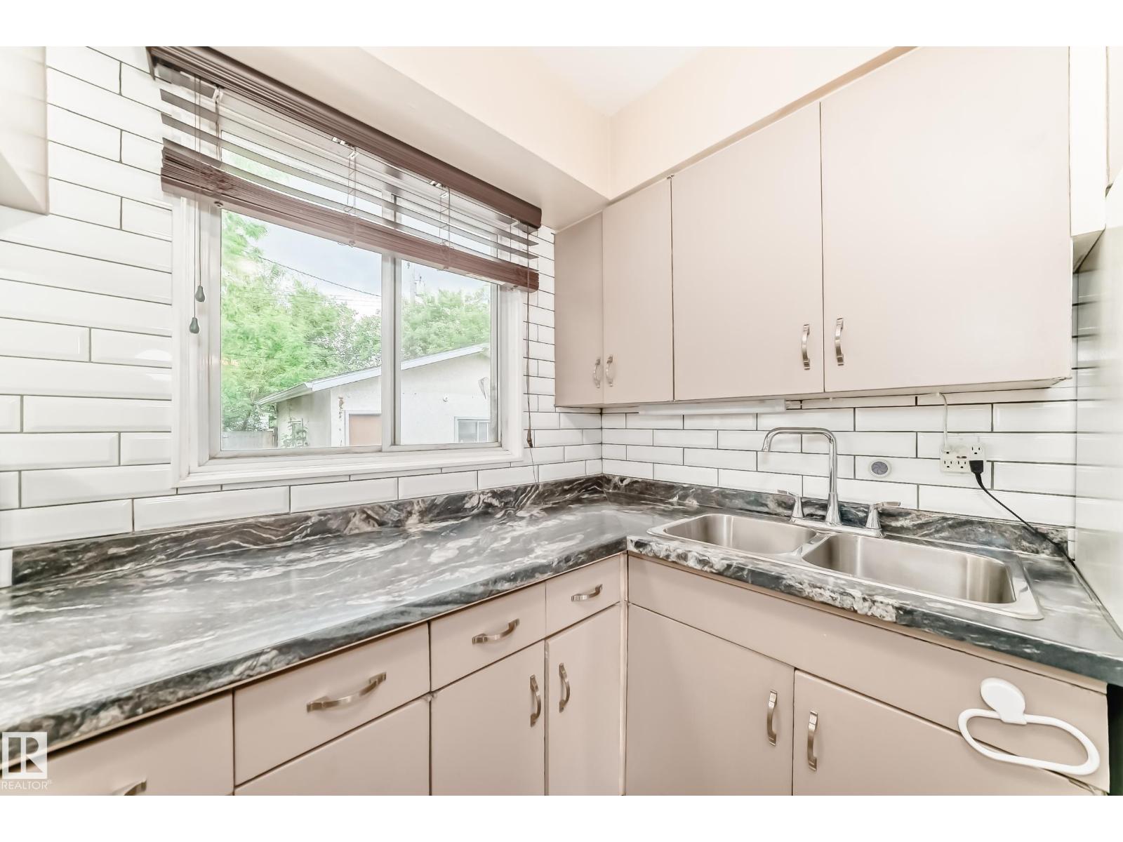 13215 132 AV NW - 9