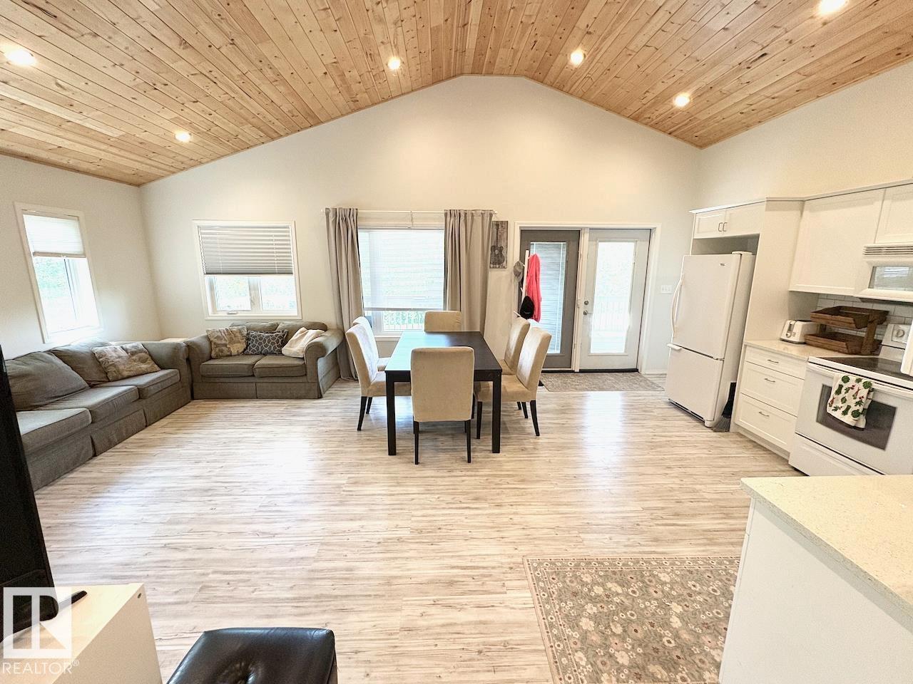 4 Kaylee Crescent WHITE SANDS - 31