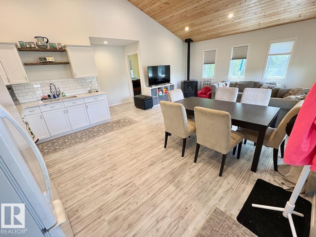 4 Kaylee Crescent WHITE SANDS - 33