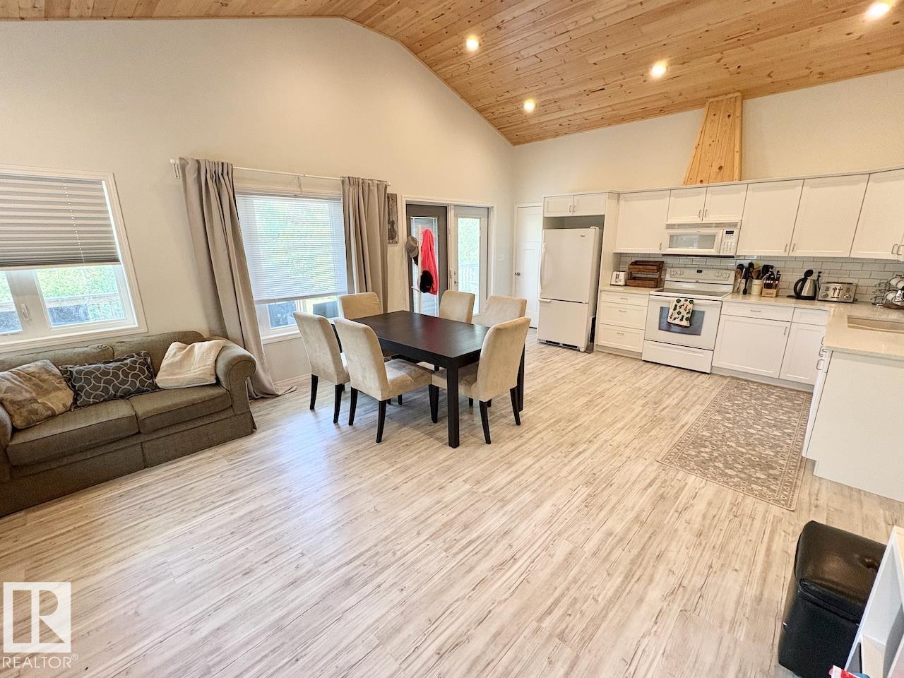 4 Kaylee Crescent WHITE SANDS - 34