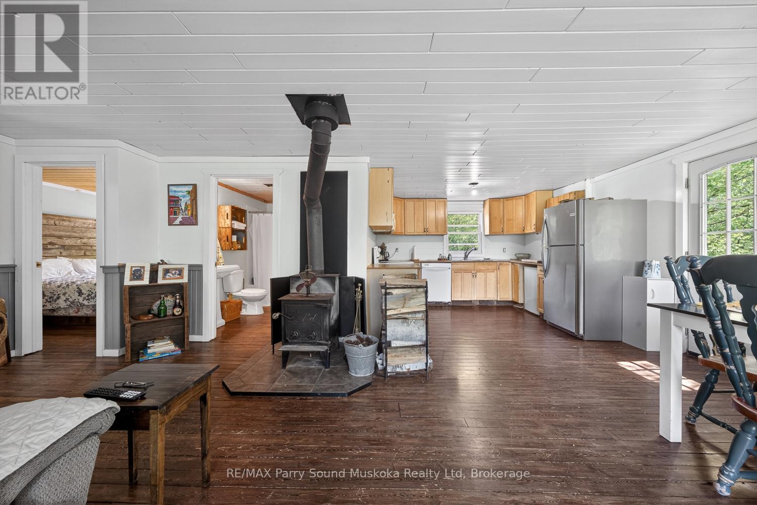 130 HEALEY LAKE WATER - 24