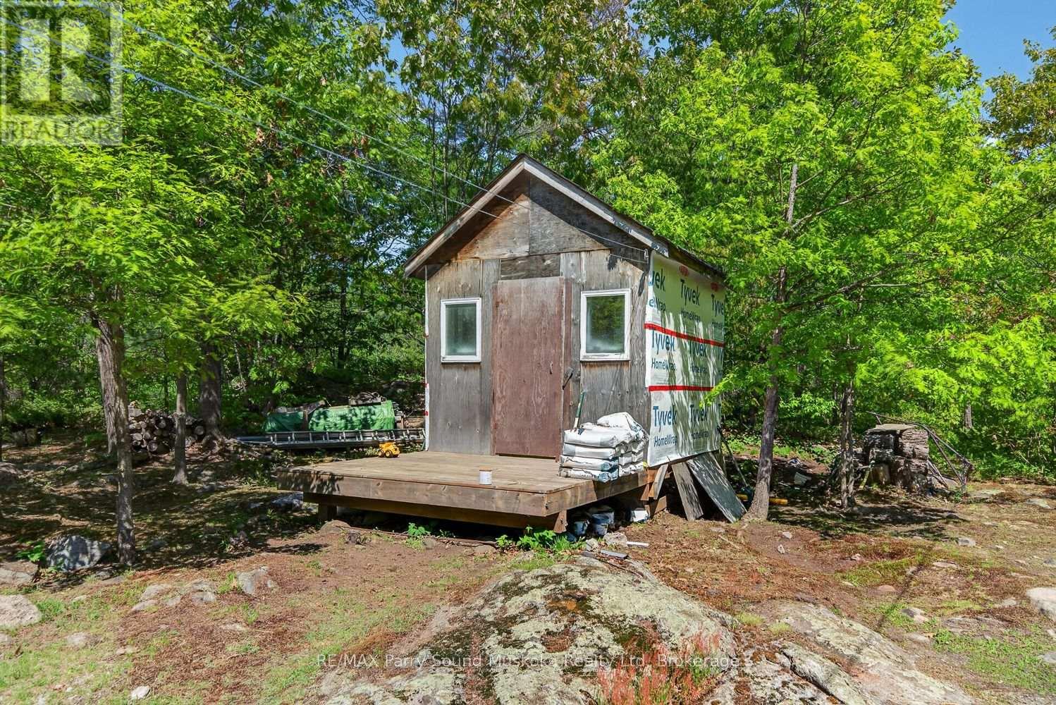 130 HEALEY LAKE WATER - 35