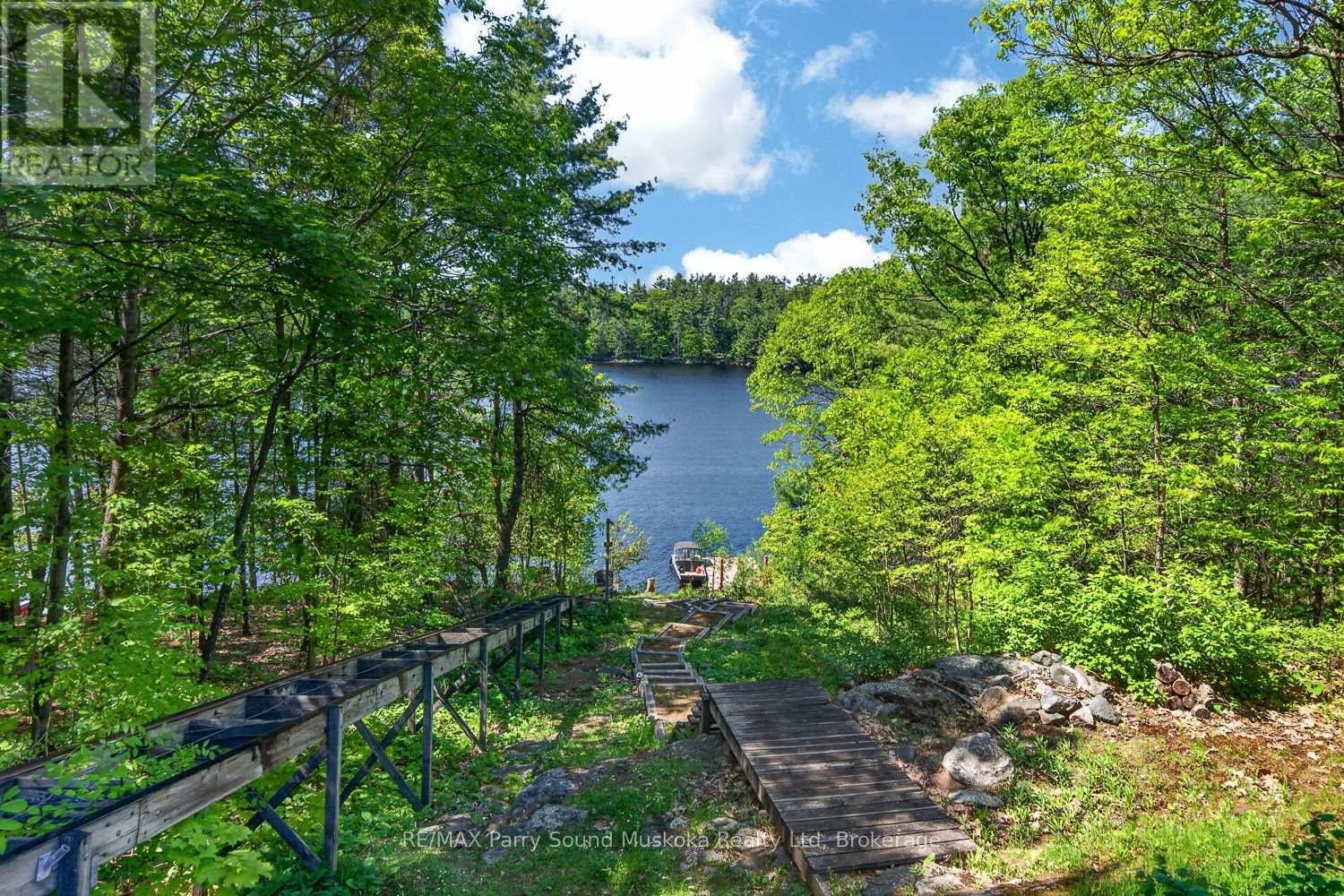 130 HEALEY LAKE WATER - 39