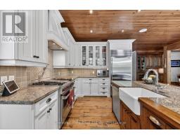 Living room - Unit #9 - 4805 Muskoka Road 169 Highway E, Muskoka Lakes, ON P0C1H0 Photo 7
