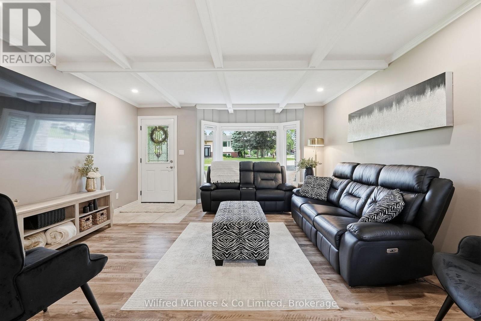 322 THOMAS STREET - 10