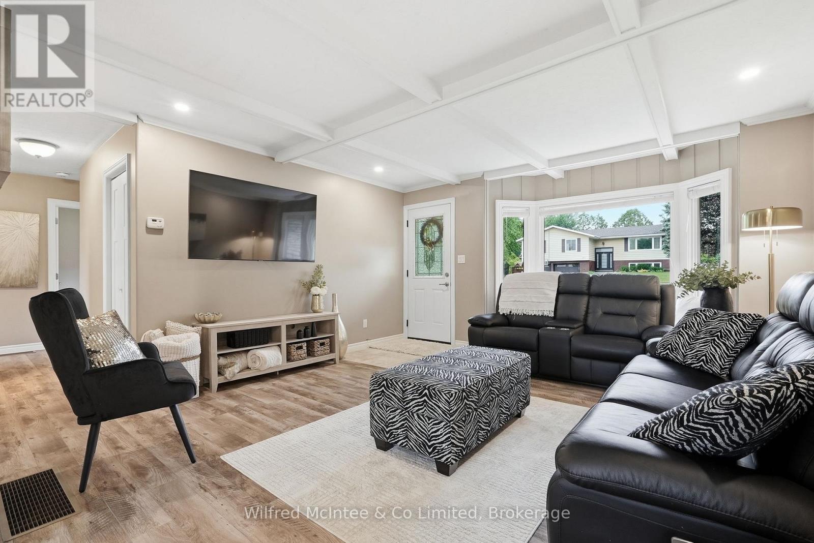 322 THOMAS STREET - 11