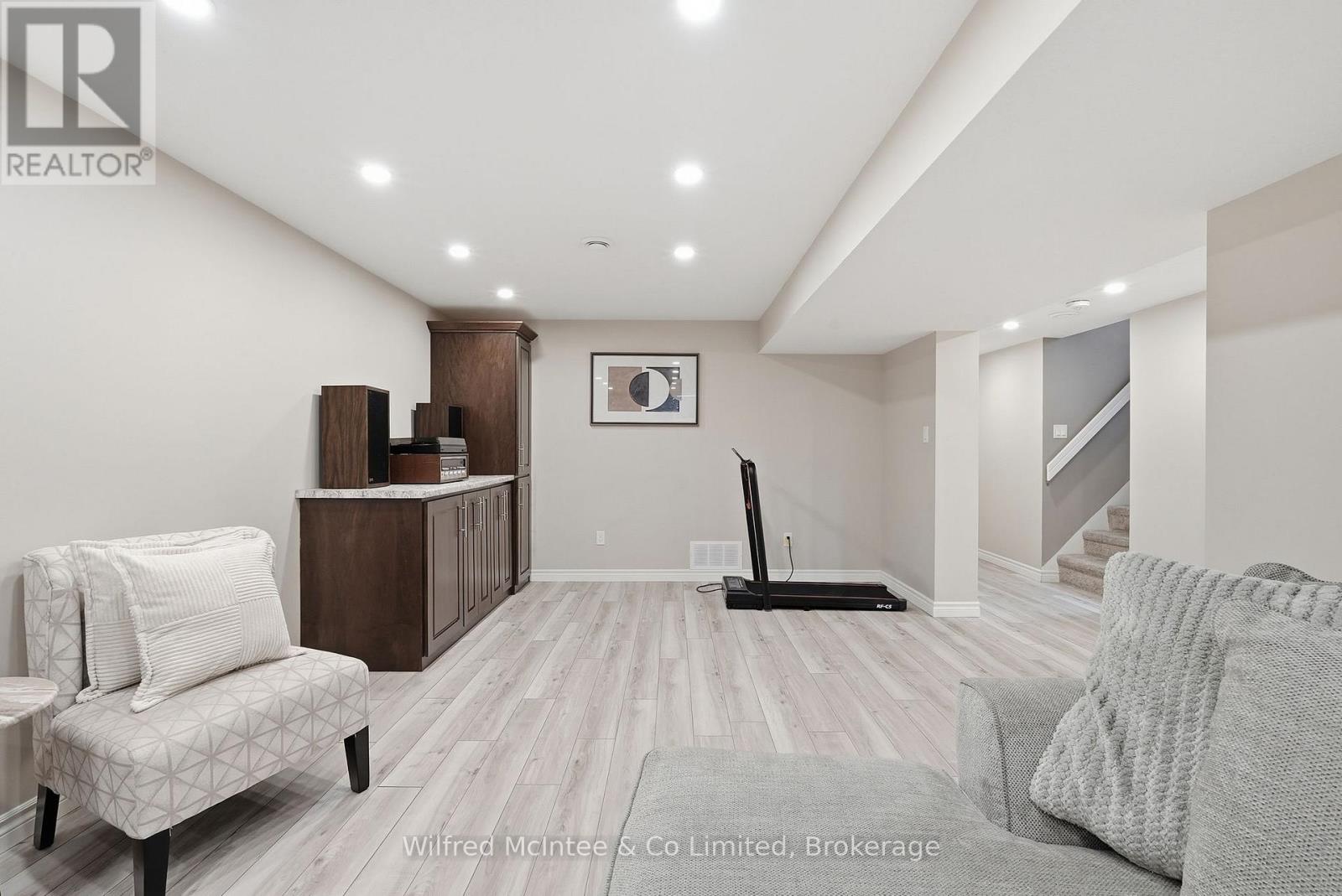 322 THOMAS STREET - 31