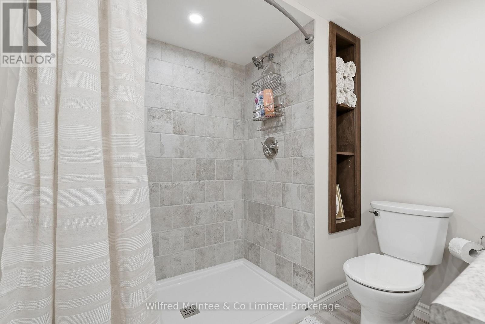 322 THOMAS STREET - 33