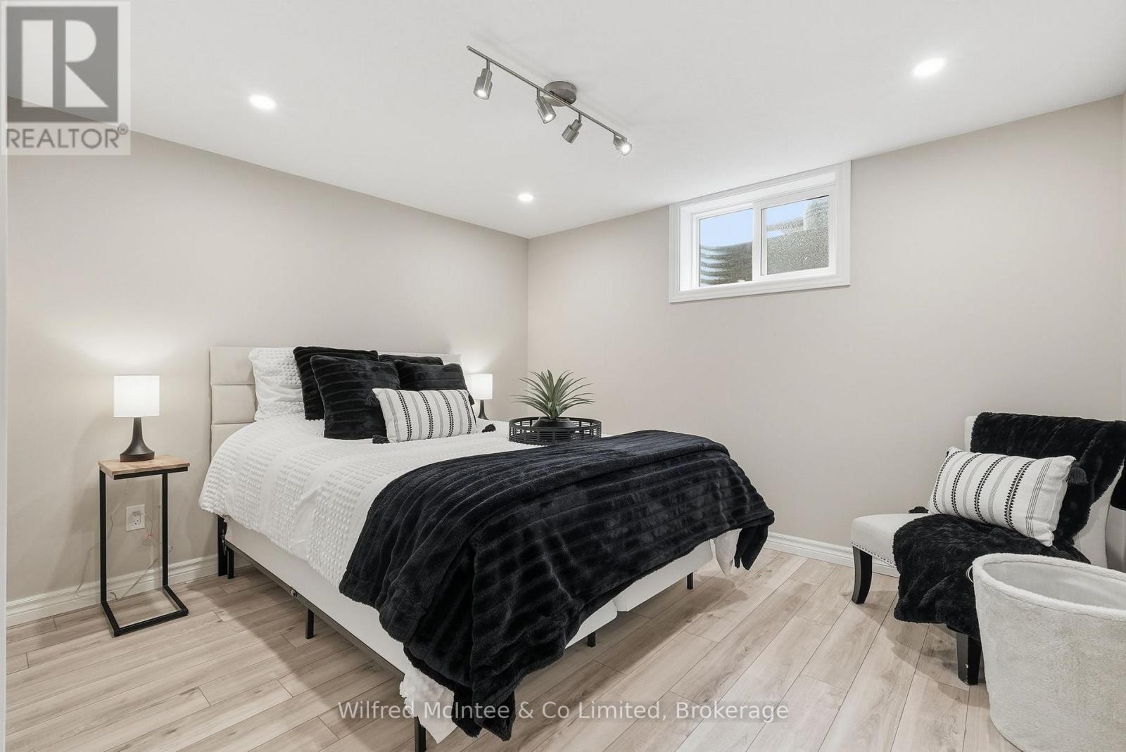 322 THOMAS STREET - 35