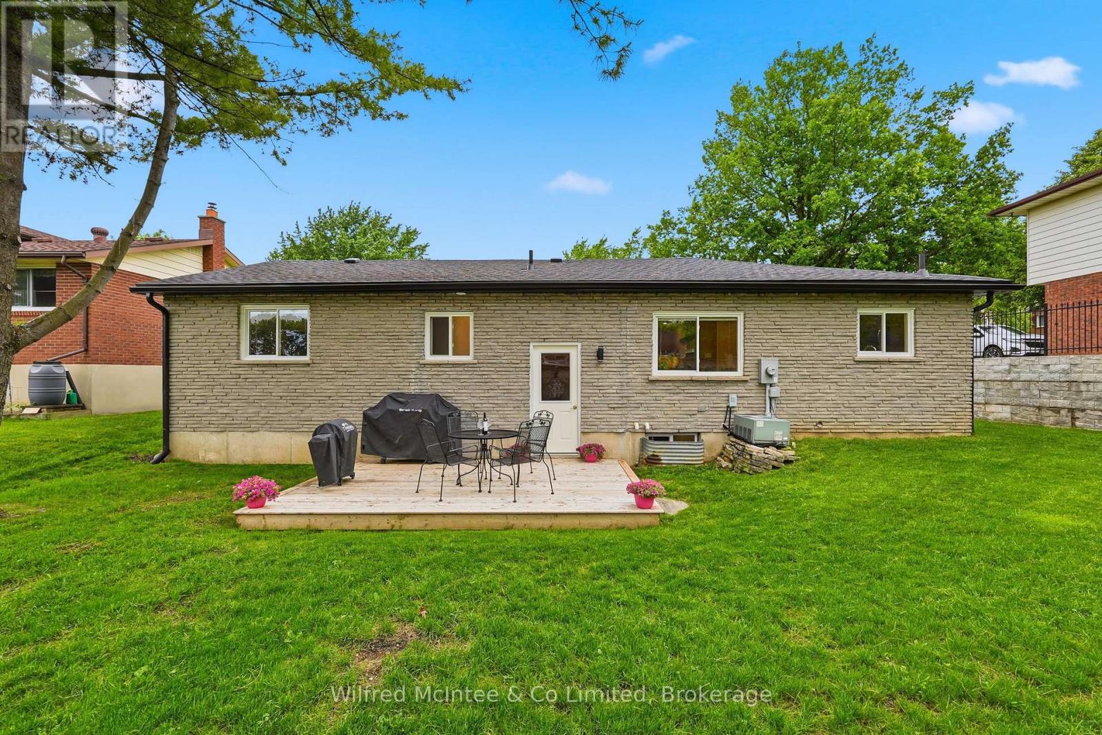 322 THOMAS STREET - 42