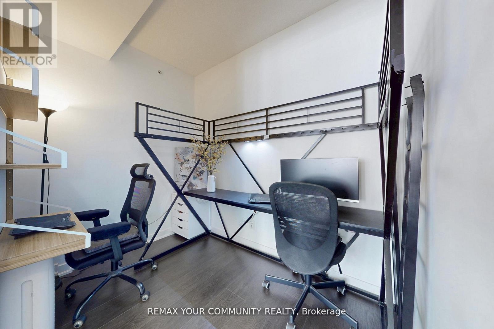 #408 30 NELSON STREET - 18